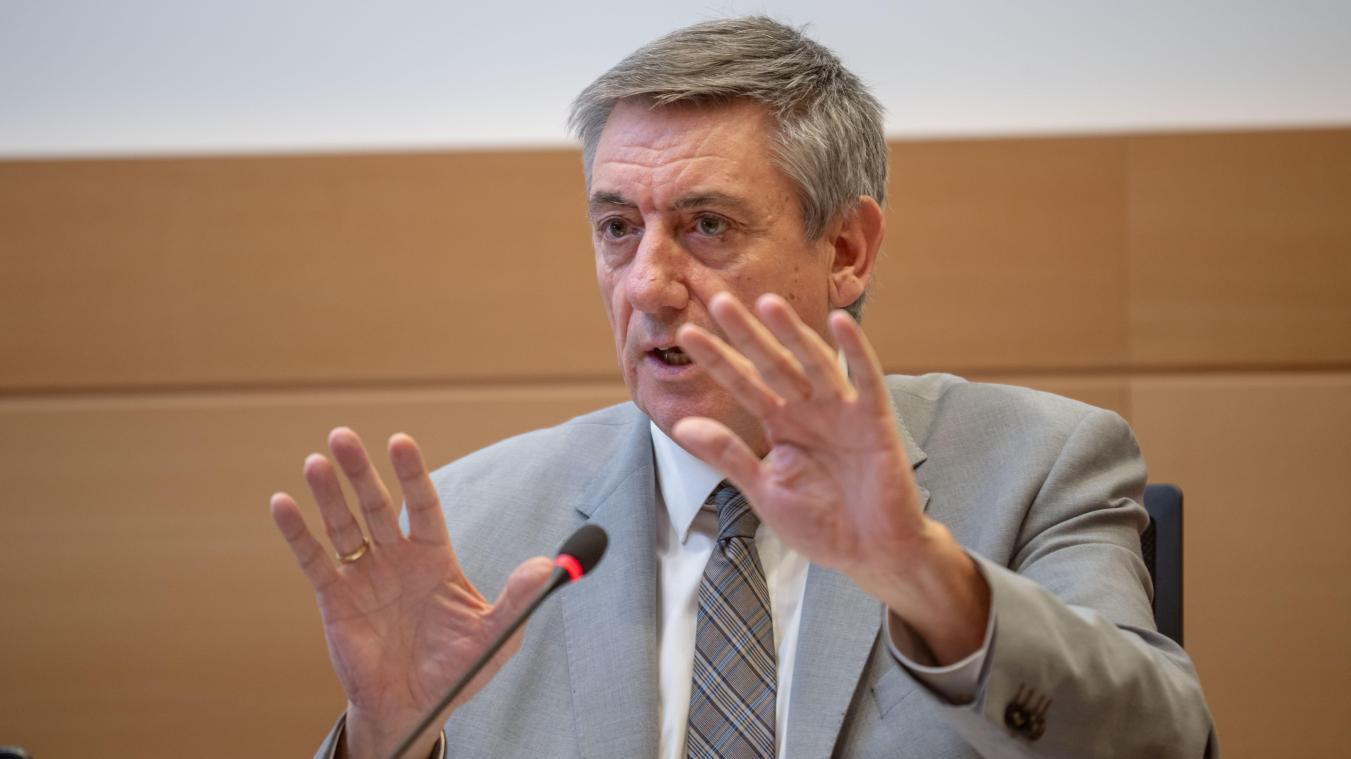 <p>Pensionsminister Jan Jambon im Kammerausschuss</p>