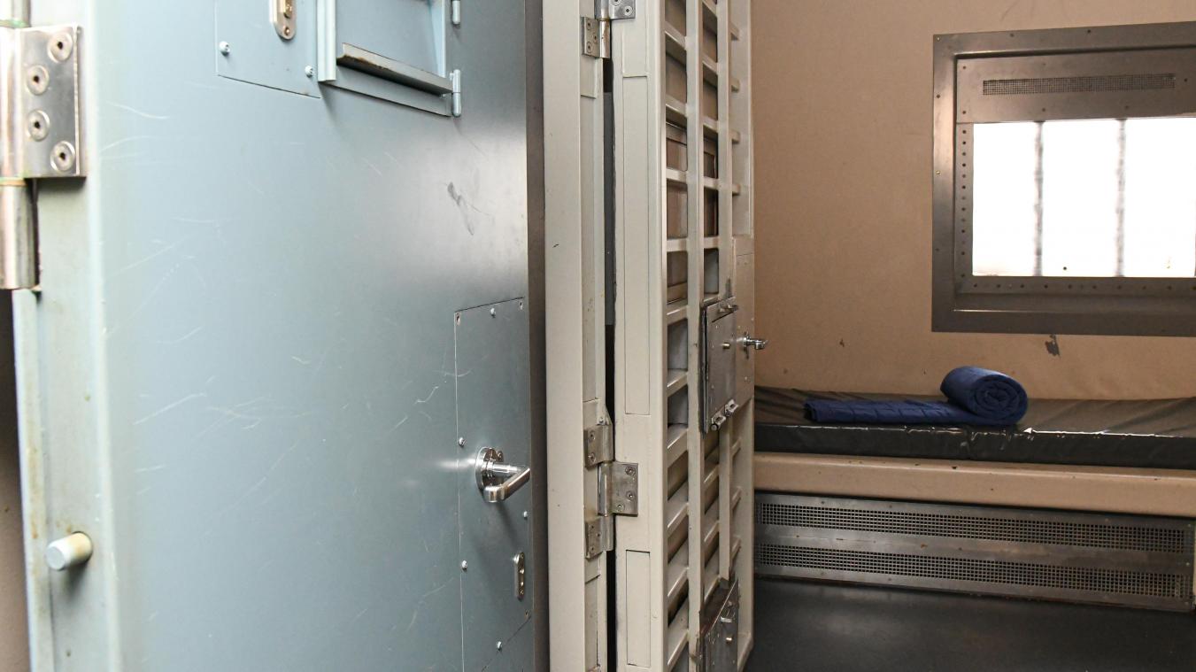 <p>Blick in eine Gefängniszelle: Überbelegung und schwierige Haftbedingungen stehen im Mittelpunkt der Kritik der Gewerkschaften, die für den 11. Mai zu einem landesweiten Streik in belgischen Gefängnissen aufrufen.</p>