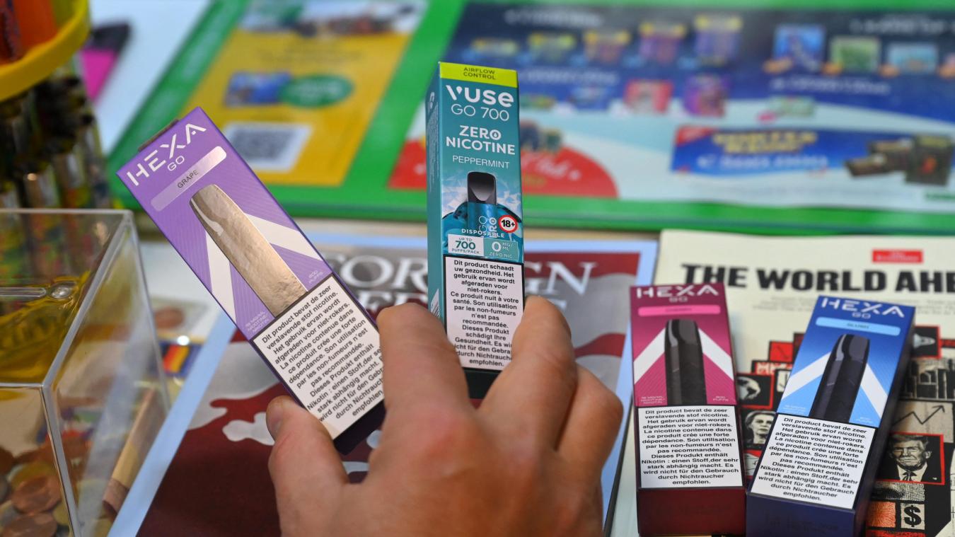<p>Belgien verbietet ab 2028 aromatisierte E-Zigaretten, um vor allem Jugendliche besser zu schützen.</p>