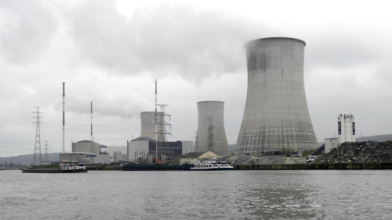 <p>Blick auf Tihange: Die Rückkehr zur Atomkraft wirft alte Fragen neu auf.</p>