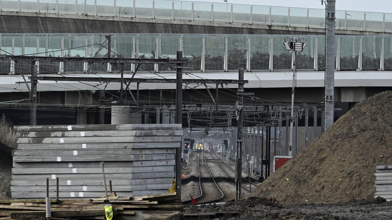 <p>Der Metro-Tunnel unter der Schelde wird gesperrt – der Bahnhof Antwerpen-Linkeroever dient als Alternative.</p>