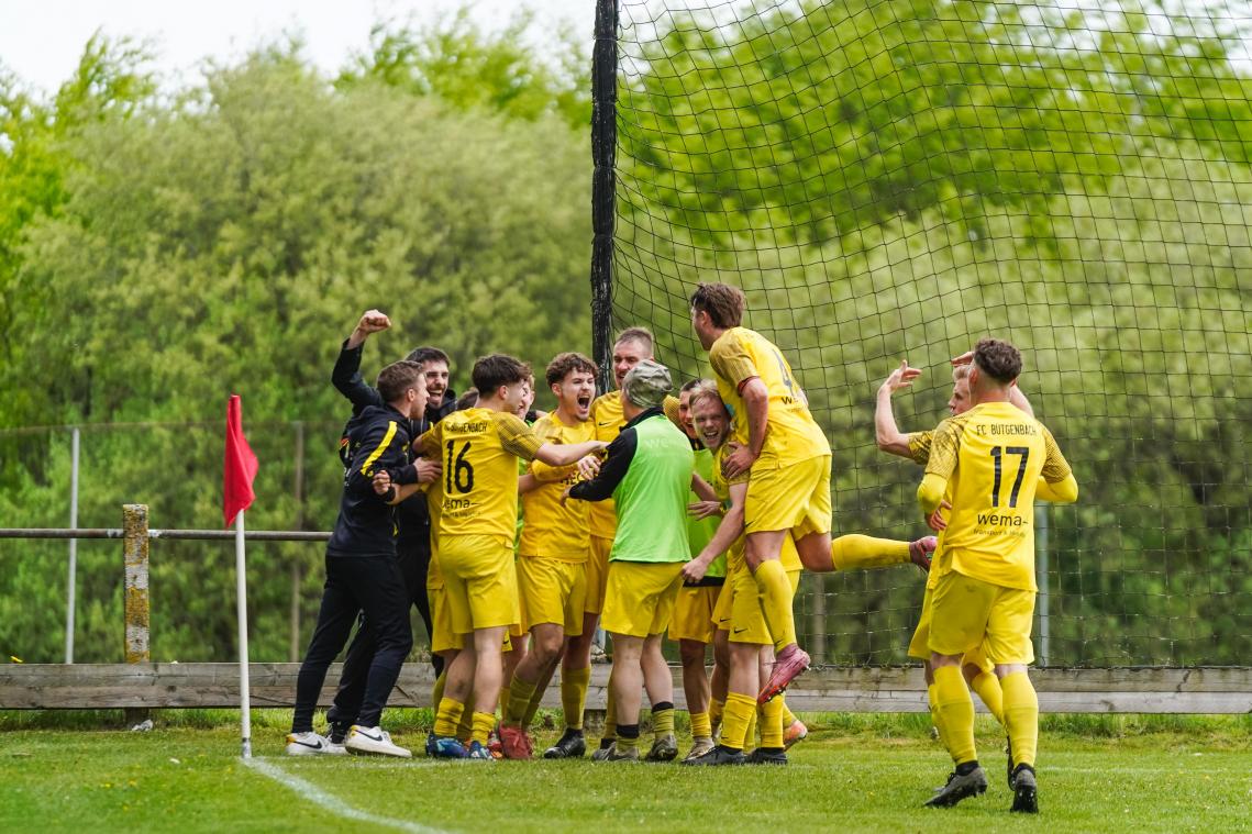 <p>Im dritten Anlauf gewinnt Bütgenbach gegen Elsenborn und träumt weiter von der 2. Provinzklasse C.</p>