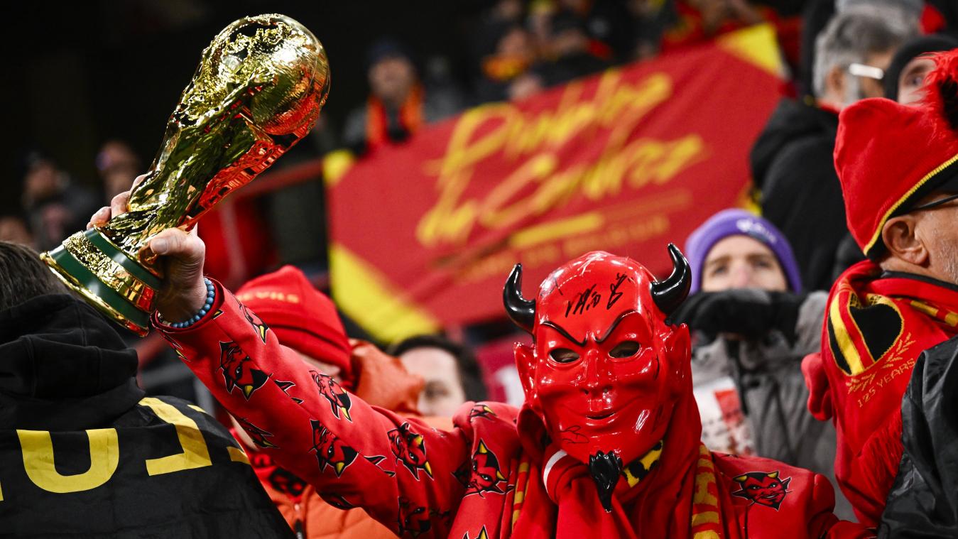 <p>Leidenschaft pur: Ein Fan der Roten Teufel zeigt in Lüttich seine Unterstützung – genau solche Emotionen will die neue „We are Belgium“-Kampagne für die WM 2026 einfangen.</p>