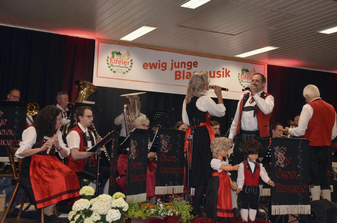 <p>Nach 53 Jahren möchten die Eifeler Musikanten nun eine „künstlerische Pause“ einlegen. Insofern wurde das vorerst letzte Konzert im Saal Herbrand zu einer emotionalen Angelegenheit.</p>