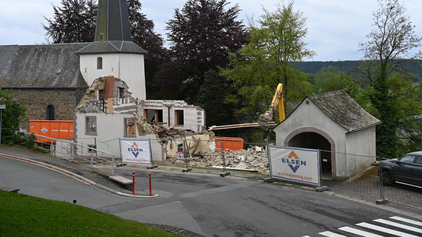 <p>Am Dienstag war bereits nicht mehr viel vom ehemaligen Pfarrheim zu sehen.</p>