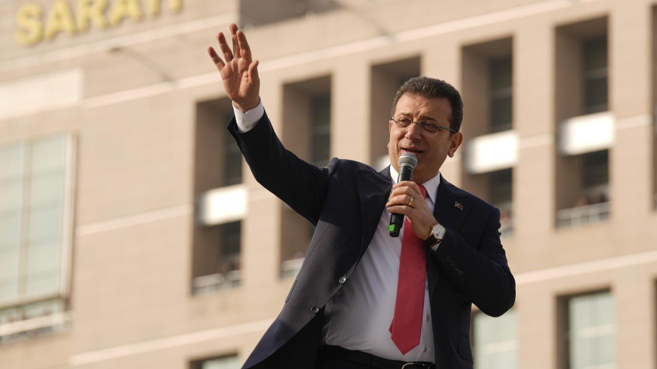 <p>Ein Schnappschuss vom 31. Januar 2025: Ekrem Imamoglu spricht zu seinen Anhängern vor dem Istanbuler Gerichtsgebäude.</p>