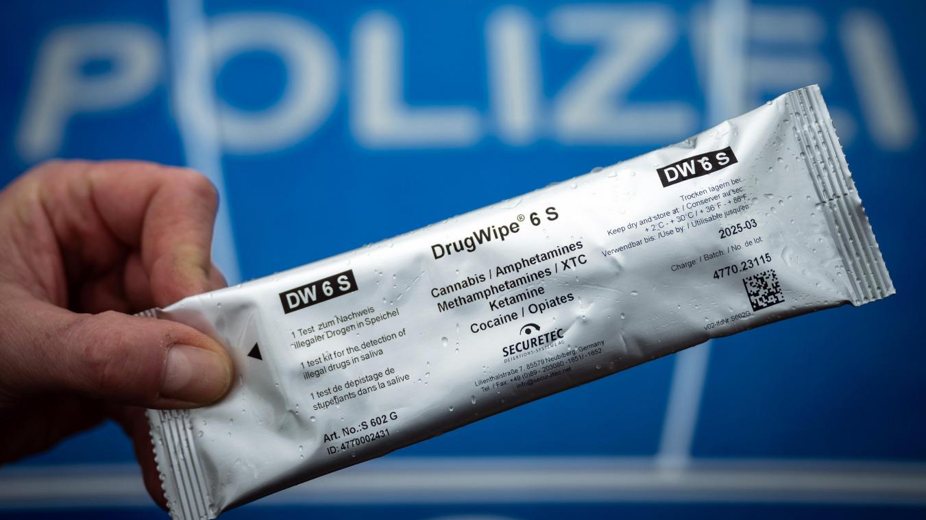 <p>Ketamin am Steuer lässt sich in Deutschland bereits per Speicheltest nachweisen. In Belgien fordert Vias nun die Anschaffung entsprechender Tests.</p>