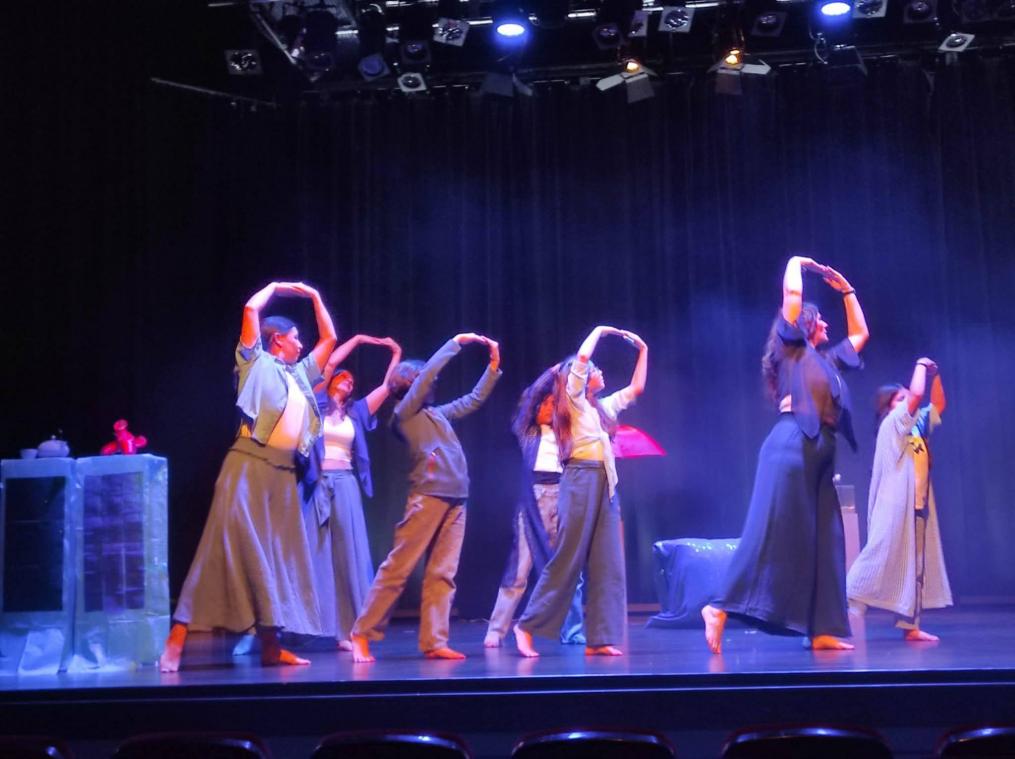 <p>Auch die Performance „Blue Hour“ wurde als Bürgerprojekt realisiert. Bei dem neuen Vorhaben werden die Teilnehmer auch Bühnenbild und Kostüme entwerfen.</p>