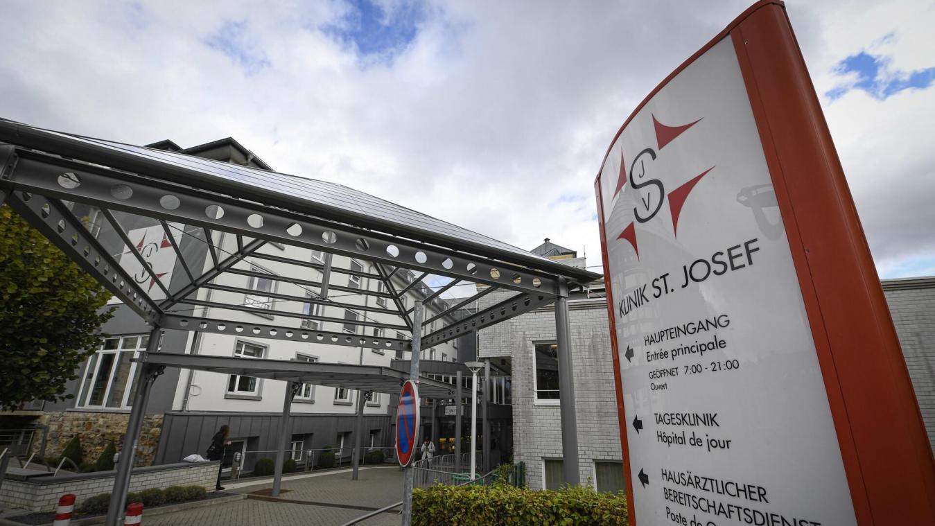 <p>Die Klinik St. Josef in St.Vith: Die Zukunft der Krankenhäuser in St.Vith und Eupen bleibt mit Blick auf die geplante föderale Krankenhausreform weiter Thema politischer Diskussionen.</p>