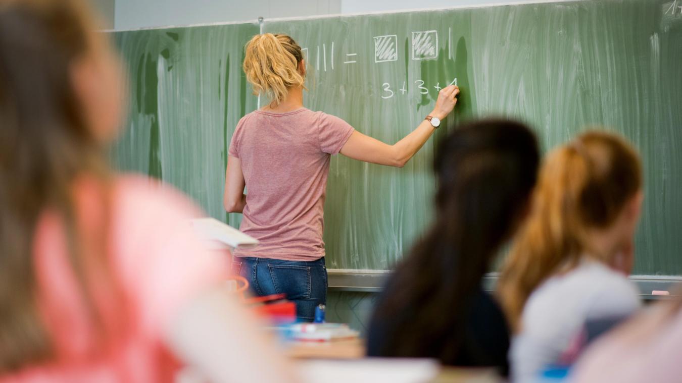 <p>Laut einer Umfrage fühlen sich fast neun von zehn Lehrkräften in der Wallonie und in Brüssel in ihrem Beruf belastet oder zumindest verunsichert.</p>
