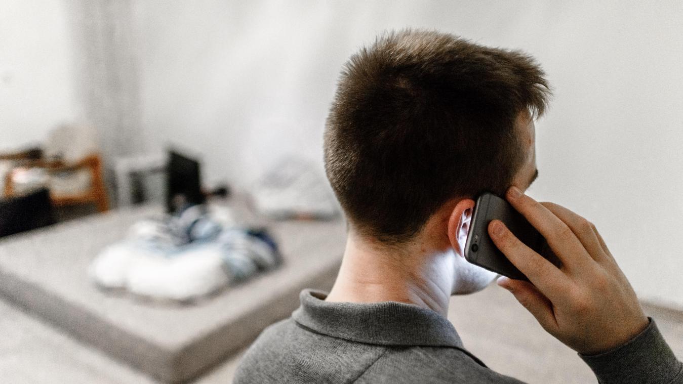 <p>Vooruit fordert strengere Regeln für Telefon- und Haustürverkäufe von Strom- und Gasverträgen.</p>
