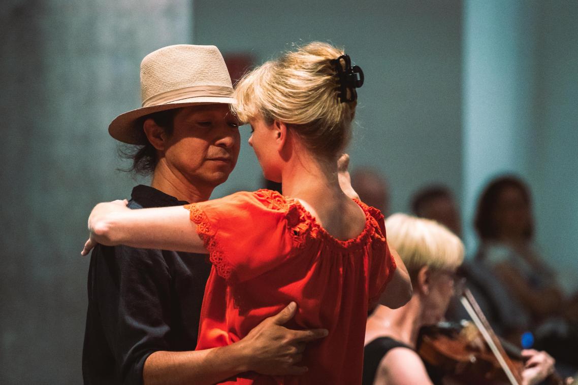 <p>Die Bewegungen im Danzón sind ruhig, elegant und ausdrucksstark.</p>