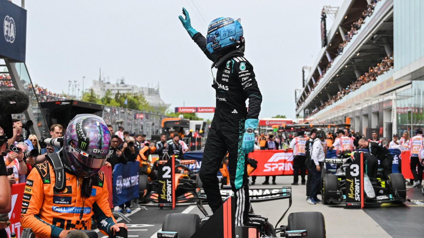 <p>Der britische Mercedes-Pilot George Russell winkt nach seinem Sieg im Sprintrennen.</p>