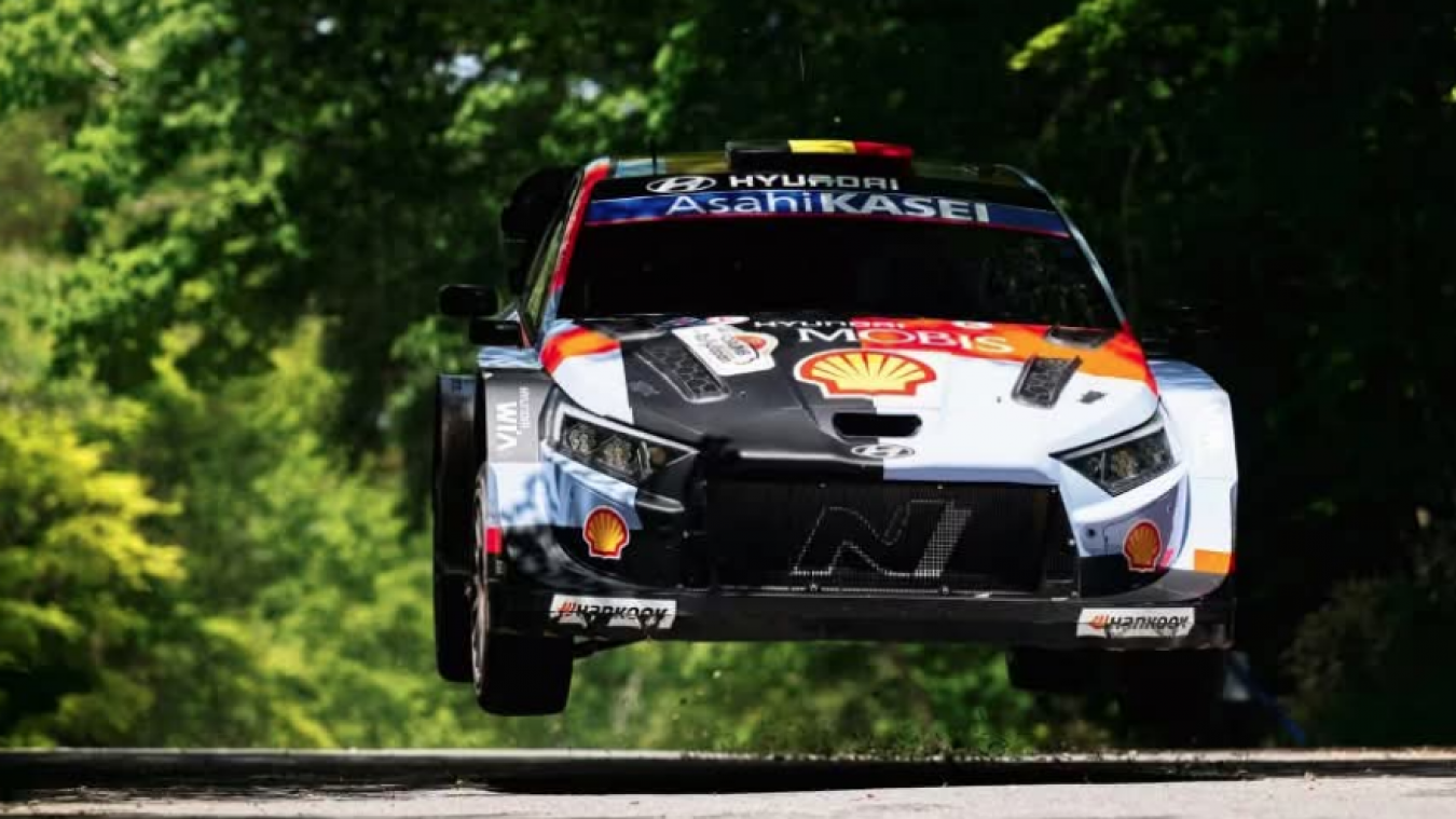<p>Neuville-Wydaeghe am Freitag bei der Rallye Japan.</p>