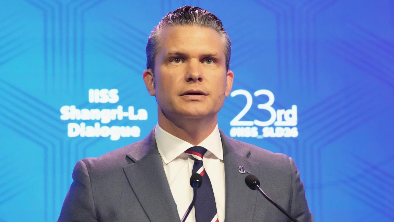 <p>Pete Hegseth hält eine Rede während des Shangri-La-Dialogs, dem jährlichen asiatischen Verteidigungs- und Sicherheitsforum.</p>