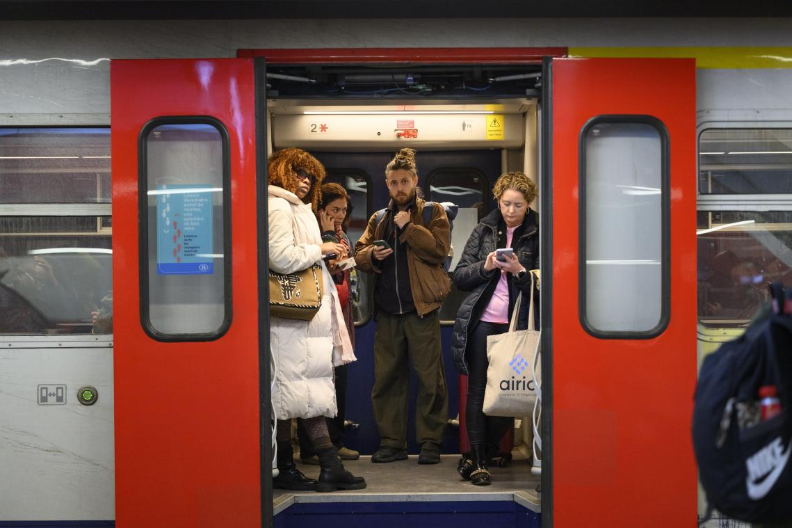 <p>Wegen hoher Benzinpreise: Immer mehr Belgier steigen auf den Zug um.</p>