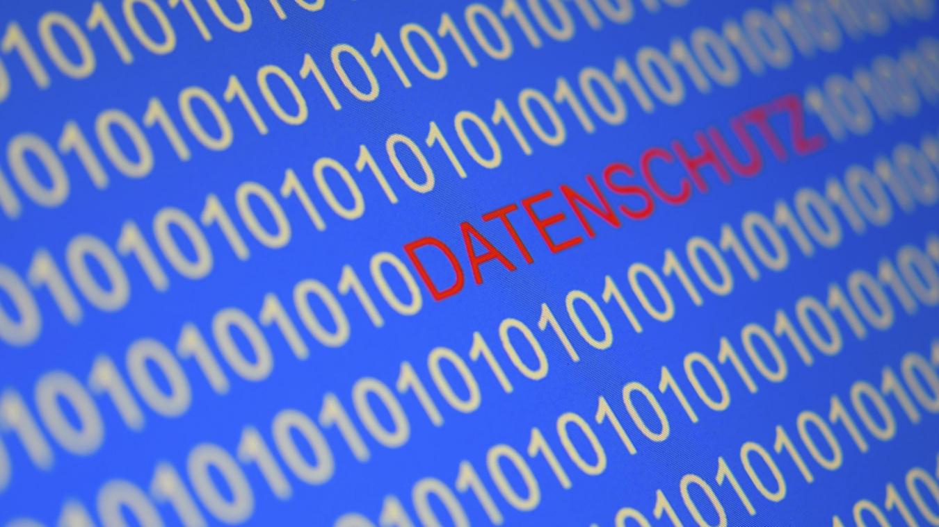 <p>Das neue Kaleido-Dekret regelt detailliert, welche personenbezogenen Daten verarbeitet werden dürfen, wer darauf Zugriff hat und welche Schutzmechanismen gelten. Im Parlament der Deutschsprachigen Gemeinschaft führte dies zu einer Debatte über Datenschutz, Prävention und Elternrechte.</p>