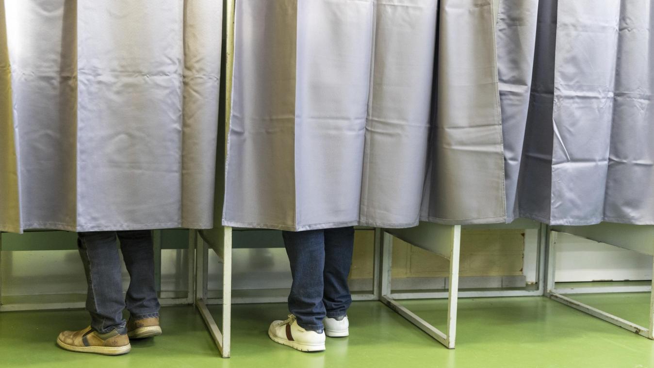 <p>Künftig sollen Belgier im Ausland nicht nur an föderalen und europäischen Wahlen, sondern auch an den Wahlen der Gemeinschafts- und Regionalparlamente teilnehmen können. Das Parlament der DG unterstützt das Vorhaben grundsätzlich.</p>