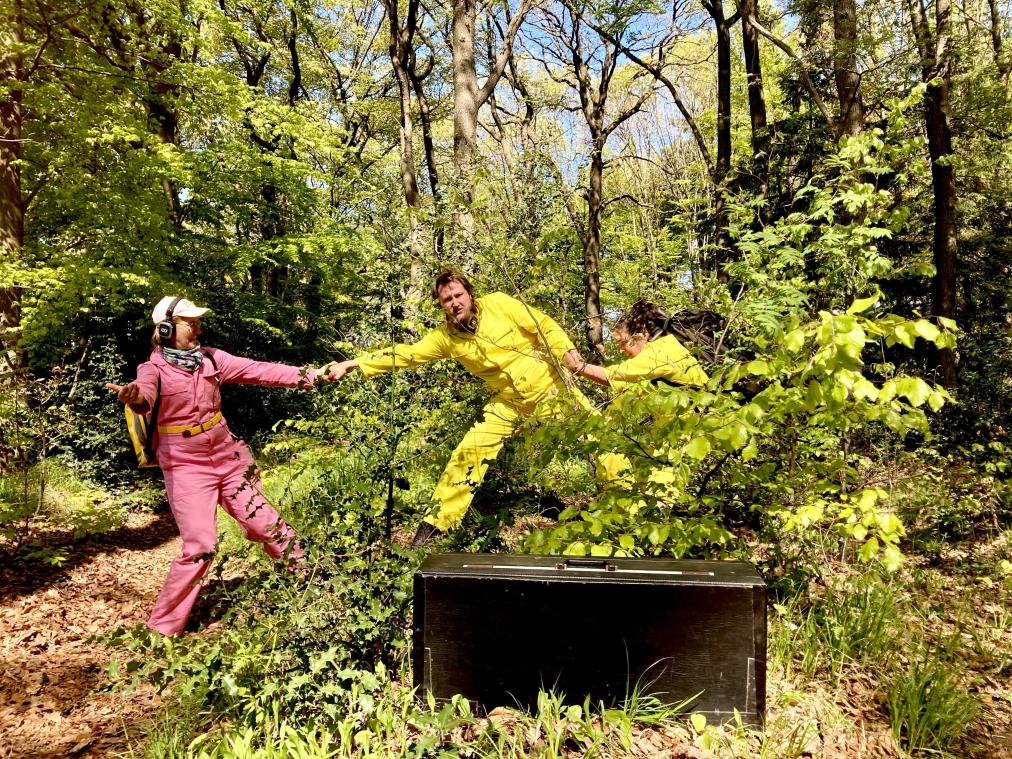 <p>„Wildgeflüster“ ist ein inszenierter Audiowalk mit Musik, Poesie, szenischen Texten und Live-Schauspiel.</p>