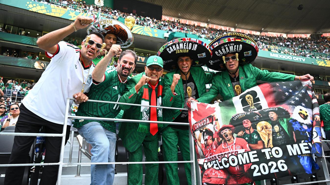 <p>Mexiko-Stadt-Stadion: Fans aus Mexiko machen Stimmung vor dem Spiel.</p>