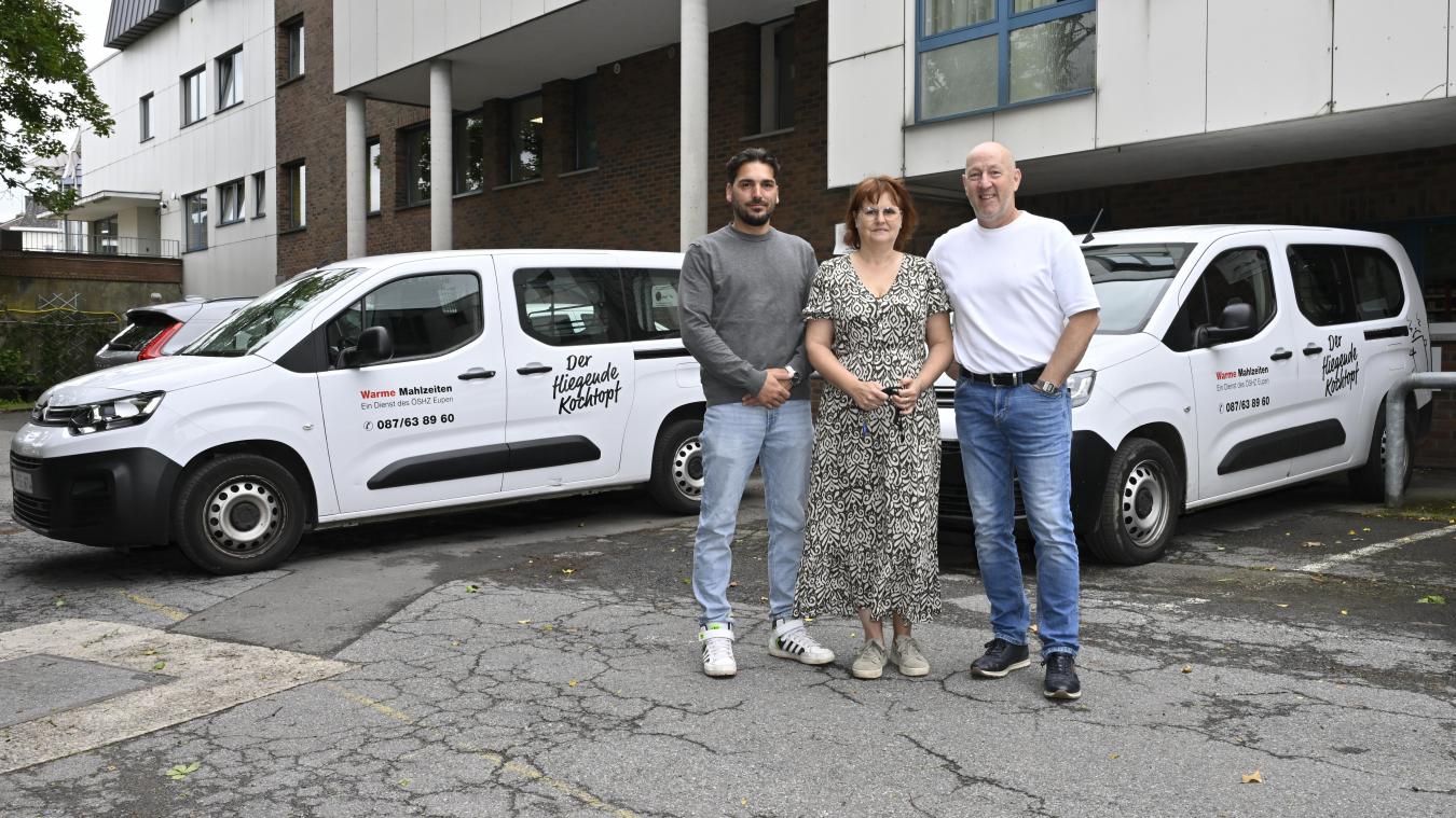<p>Cenan Avlamaz, Sandra Janssen und Hubert Beckers (v.l.) sorgen gemeinsam mit ihren Kollegen dafür, dass die Kunden pünktlich beliefert werden.</p>