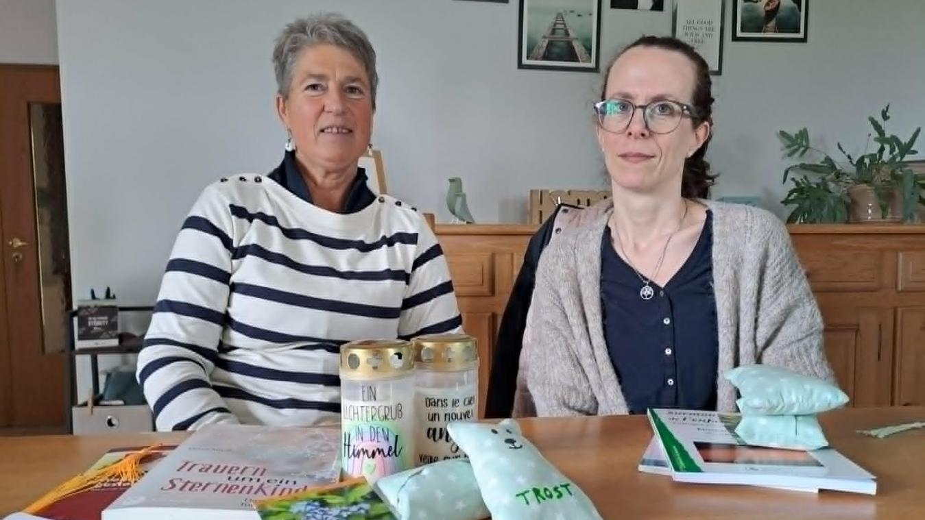 <p>Steffi Gils (l.) und Isabelle Becker bieten die Trauerbegleitung nach dem Rhythmus der Betroffenen an.</p>