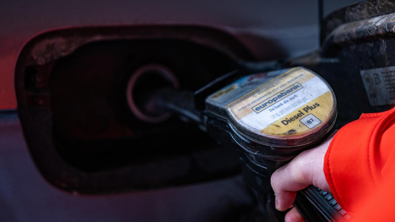 <p>Dieselpreis fällt hierzulande um mehr als acht Cent.</p>