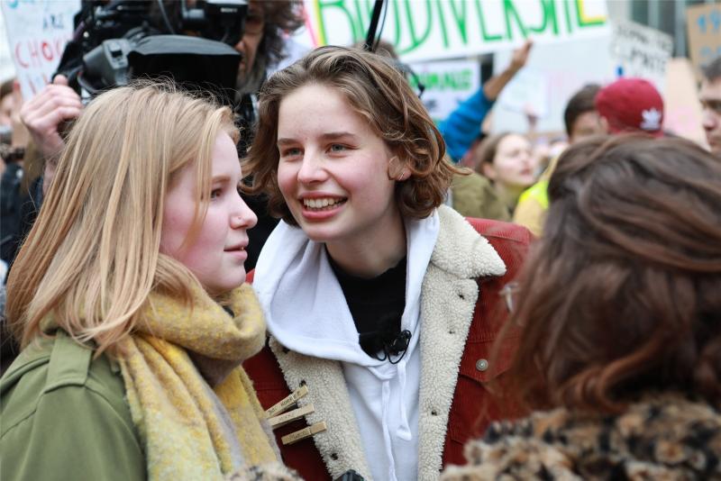 <p>Klimaaktivistin Anuna De Wever (Mitte): Die Bewegung wachse immer weiter, sagt sie.</p>