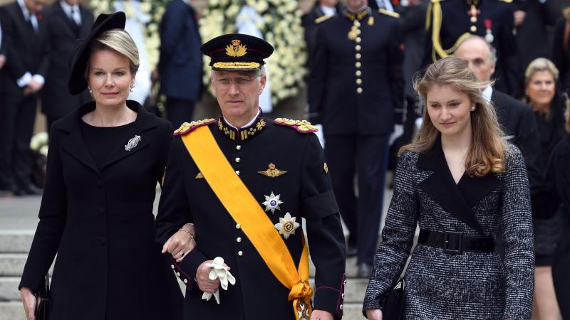 <p>Königin Mathilde (links) und König Philippe (Bildmitte) sowie Kronprinzessin Elisabeth (rechts) nahmen an dem Staatsbegräbnis von Luxemburgs Altgroßherzog Jean teil.</p>