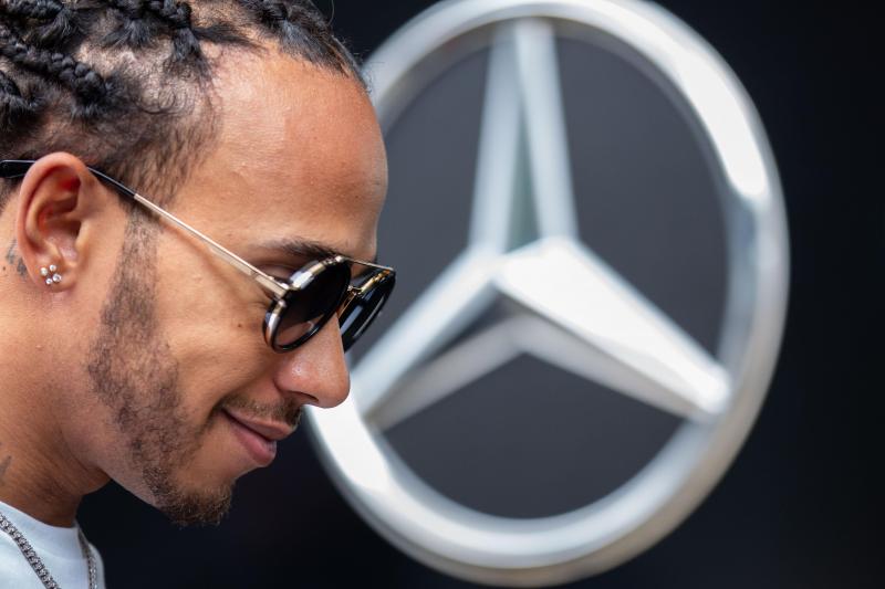<p>Lewis Hamilton vom Team Mercedes AMG Petronas kommt zur Vorbereitung und dem Medientag an die Rennstrecke.</p>