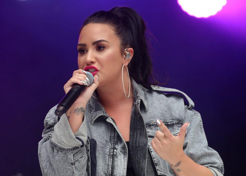 <p>Die amerikanische Hymne vor dem Super-Bowl 54 Finale wird Demi Lovato singen. Das Spiel zwischen Kansas City Chiefs - San Francisco 49ers findet am Montag (MEZ) 03.02.2020 statt.</p>
