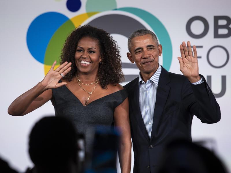 <p>Das ehemalige US-Präsidenten-Ehepaar, Barack und Michelle Obama, engagiert sich seit seinem Auszug aus dem Weißen Haus auch als Film-Produzent.</p>