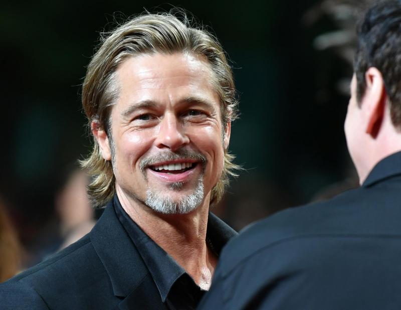 <p>Dem US-Schauspieler Brad Pitt winkt für seinen lässigen Auftritt in Tarantinos Film „Once upon a time in Hollywood“ die Nebenrollen-Trophäe bei der Oscar-Verleihung.</p>