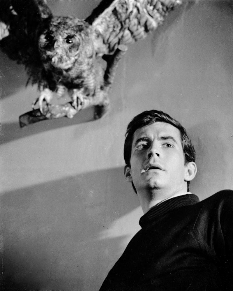 <p>Anthony Perkins als Norman Bates in einer Szene des Films „Psycho“ (1960).</p>