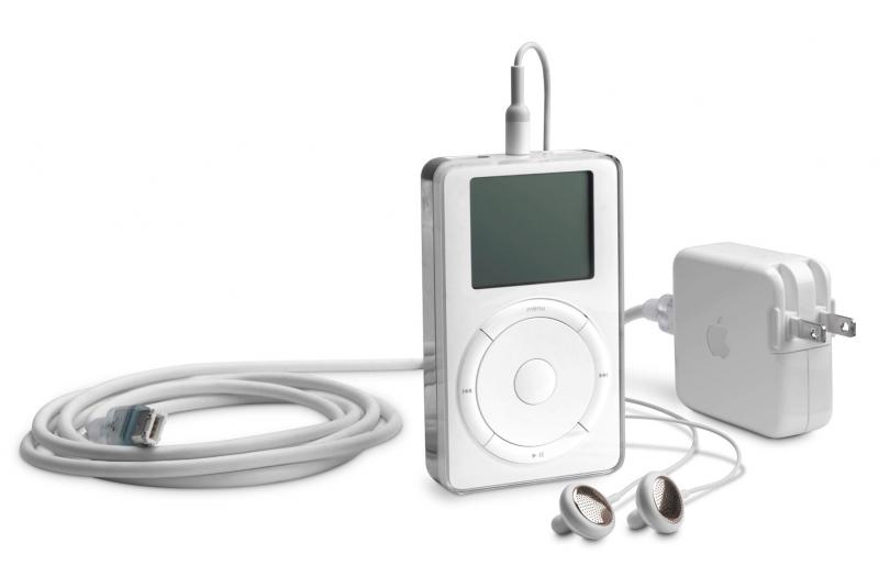 <p>Der erste iPod enthielt eine 5-Gigabyte-Festplatte und konnte dank MP3-Komprimierung rund 1000 Musikstücke speichern.</p>