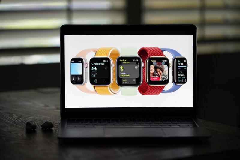 <p>Das sind die neuen Apple Watch Series 7-Modelle.</p>