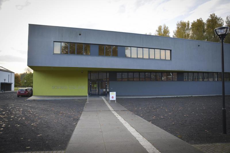<p>Im Science College Overbach gibt es Angebote für die Fächer Mathematik, Informatik, Naturwissenschaft und Technik.</p>