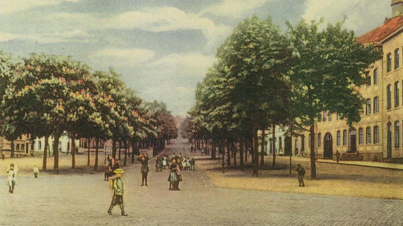 <p>Das Titelbild zeigt den Werthplatz mit Schulkindern um 1910.</p>