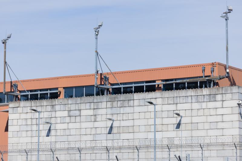 <p>Castorbehälter mit rund 300.000 Brennelementkugeln lagern in einem Zwischenlager auf dem Gelände des Forschungszentrums.</p>