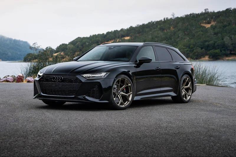 <p>Entdecken Sie erstmals den Audi RS6...</p>