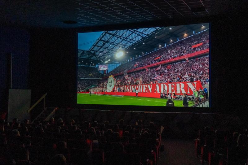 <p>Im Film kam auch die Choreo vor, mit dem der Fanclub im Mai sein 25. Jubiläum im Stadion feierte.</p>