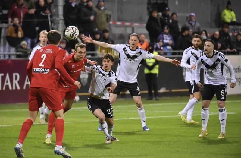 <p>Eupen ging mit einem nicht unverdienten Rückstand in die Kabine.</p>