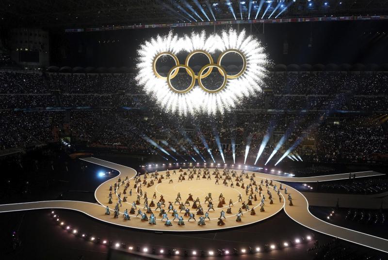 <p>Die Spiele wurden mit einer großen Show eröffnet.</p>