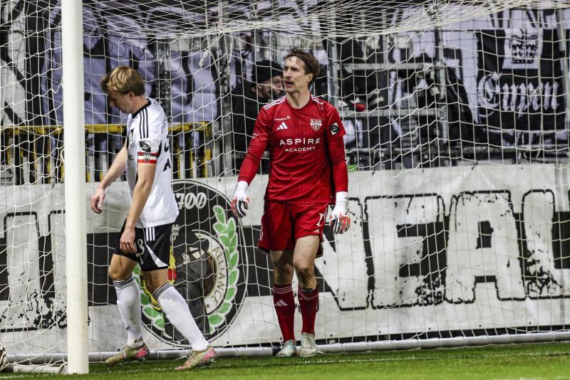<p>Durch ein Eigentor von Bokadi geriet die AS Eupen früh in Rückstand.</p>
