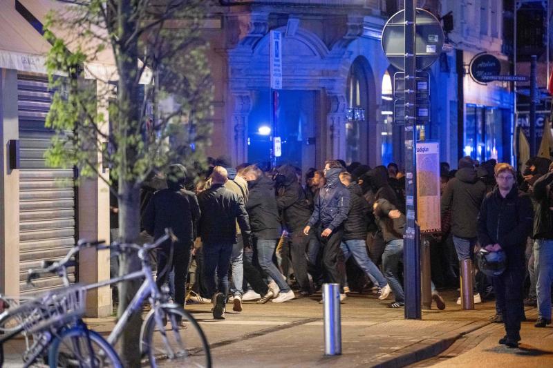 <p>Die Gewaltbereitschaft zahlreicher Demonstranten war hoch.</p>