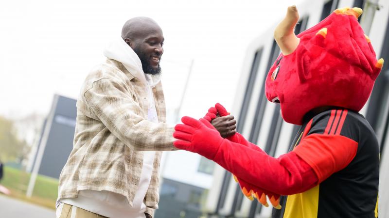 <p>Ultimatum aus Neapel? Romelu Lukaku verteidigt Entscheidung für Reha in Belgien.</p>
