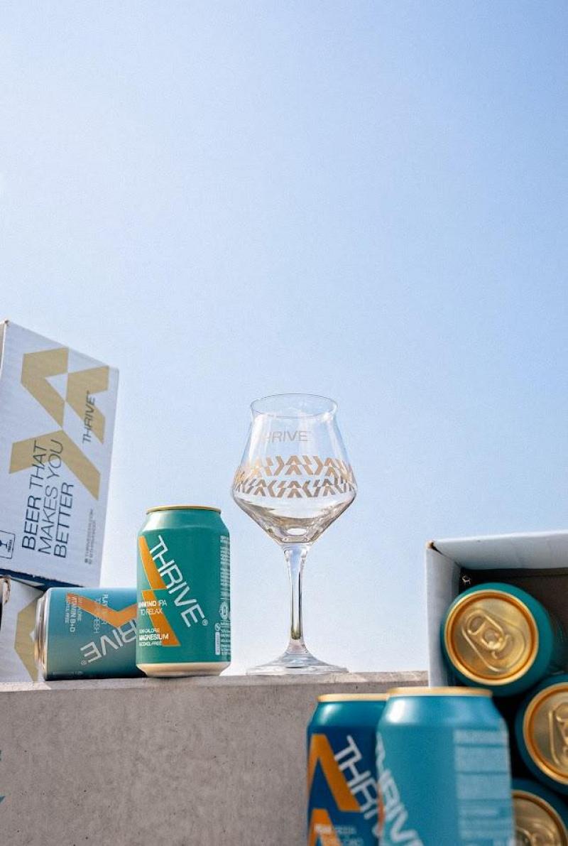<p>Aus der Idee eines Sportbiers ist bei Thrive Beer inzwischen eine kleine Produktfamilie mit mehreren alkoholfreien Varianten entstanden.</p>