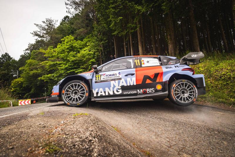 <p>Thierry Neuville hatte bei der Rallye Japan erneut mit Schwierigkeiten auf Asphalt zu kämpfen und musste sich am Ende mit dem sechsten Platz zufriedengeben.</p>