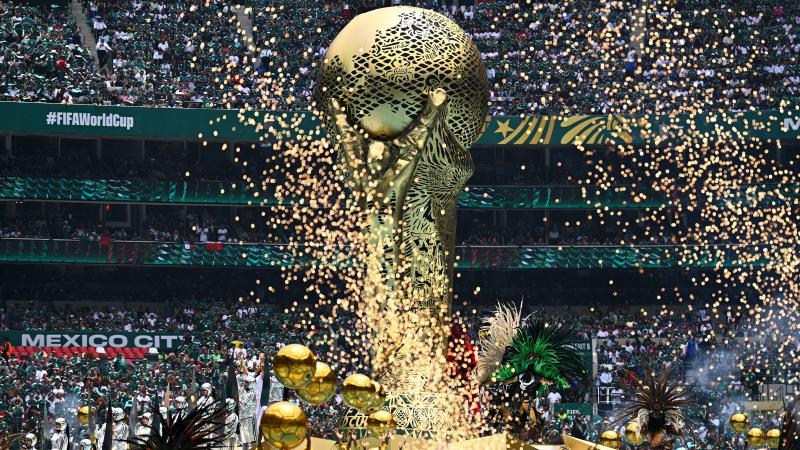 <p>Artisten treten bei der Eröffnungsfeier zur FIFA-WM auf.</p>