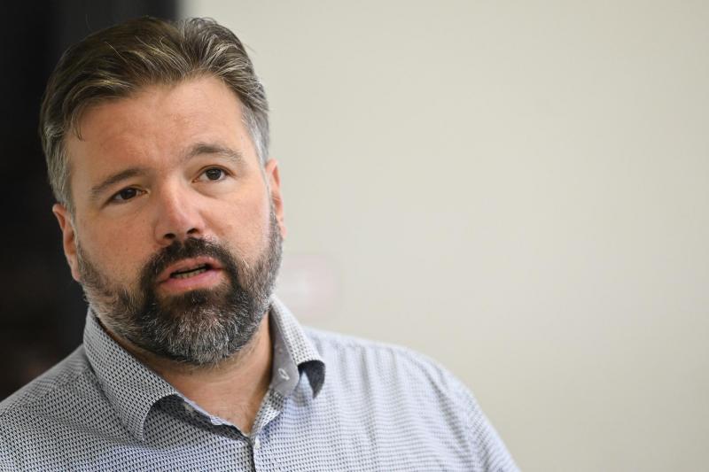 <p>Sebastian Hamacher, der Werkstattleiter am RSI, sieht vor allem im Schreinerbereich immer mehr Mädchen, die sich für einen handwerklichen Ausbildungsweg entscheiden.</p>